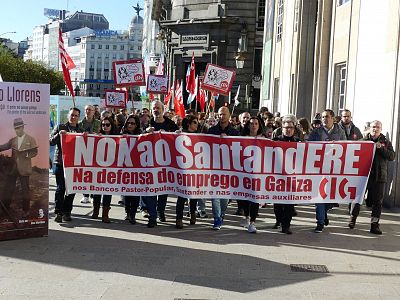 17-11-14-Mobilizacion-EREPopular-Santander-ACorunha-02.jpg